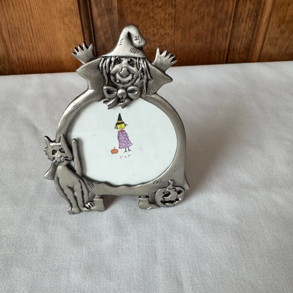 #1 Pewter Witch w/Cat & Jack-O-Lantern Halloween Frame for 1 Photograph